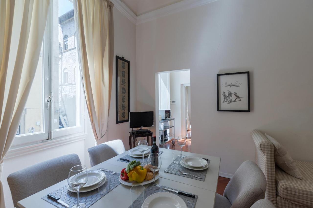 Big Apartment A Stone'S Throw From The Duomo Firenze Bagian luar foto